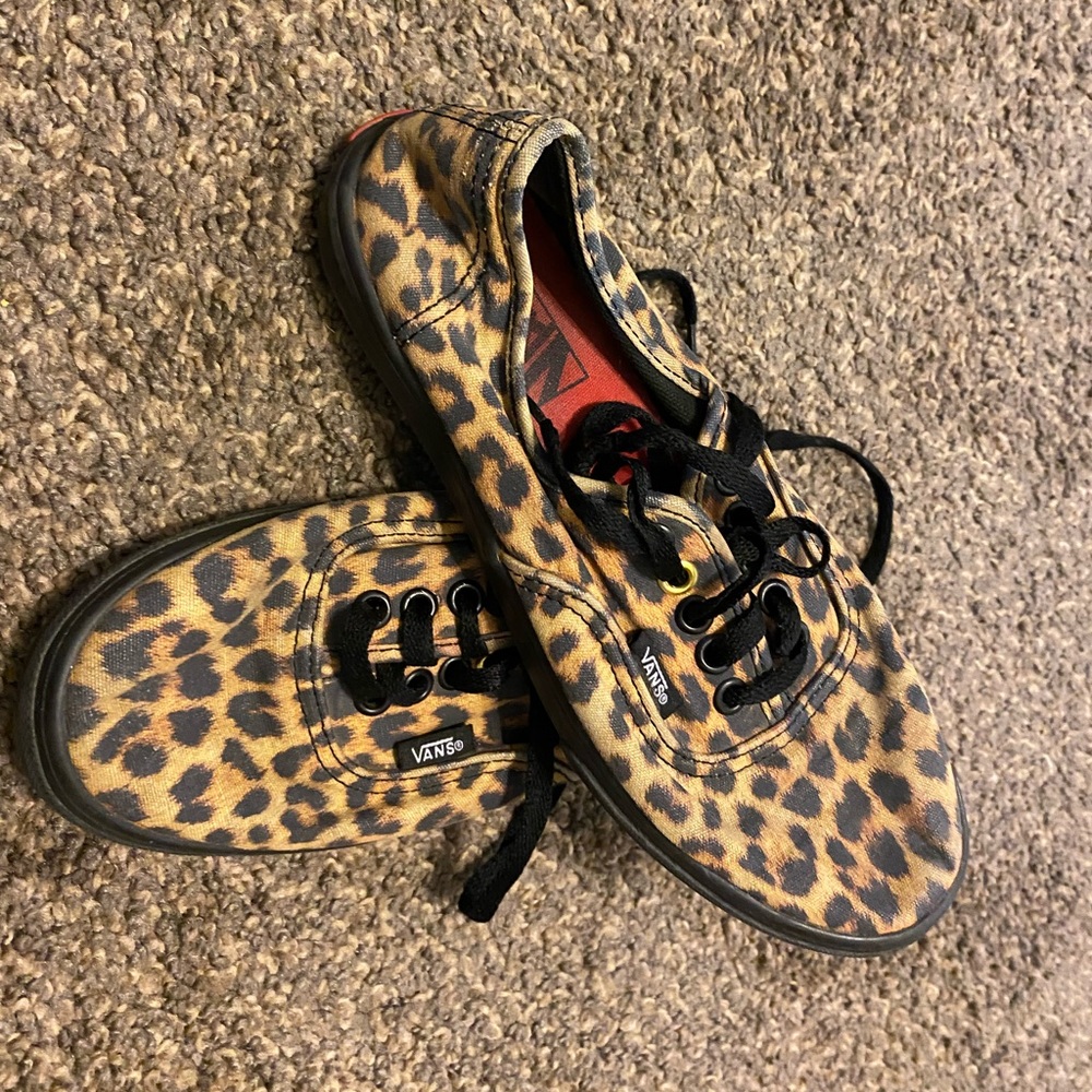 Leopard Vans